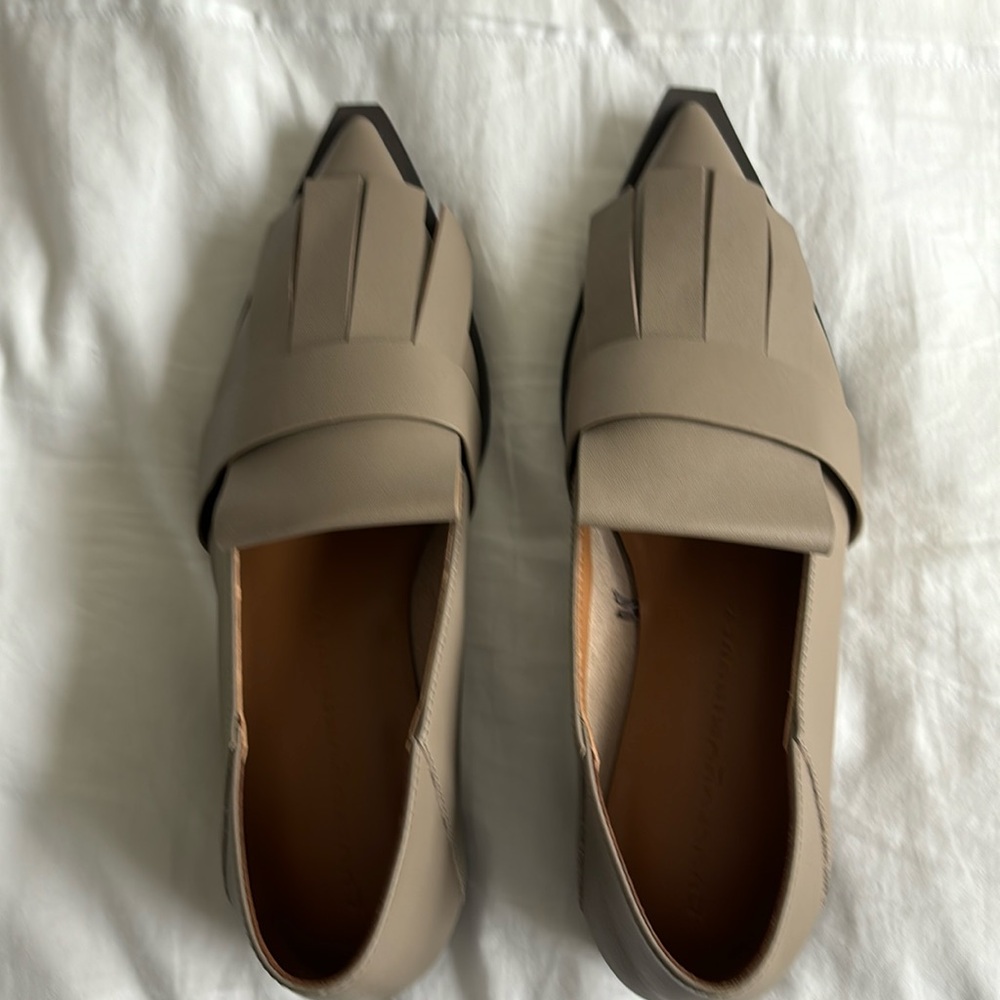 Adolfo Dominguez flats